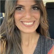 Maestra di Italiano impartisce lezioni di italiano per studenti prima e seconda elementare e medie